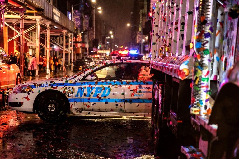 الشرطة الأمريكية تؤمن الاحتفالات الاحتفال بالعام الجديد في تايمز سكوير بنيويورك