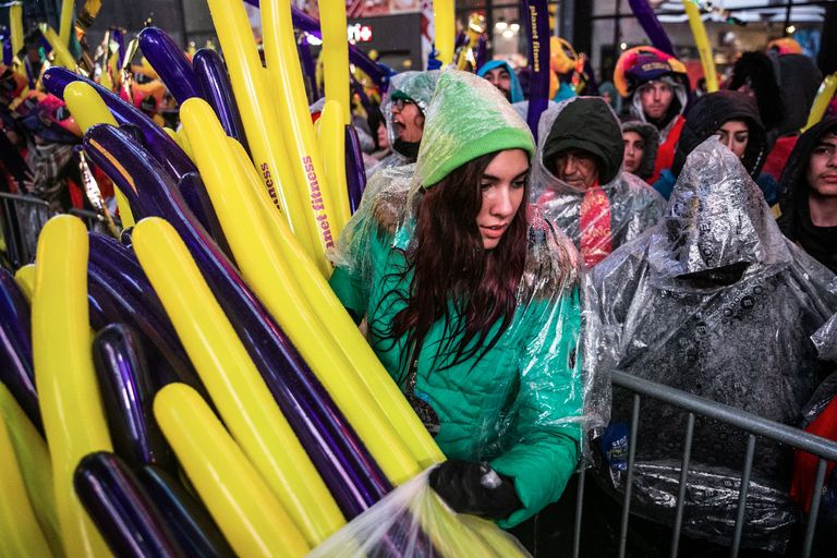 الاحتفالات في نيويورك الاحتفال بالعام الجديد في تايمز سكوير بنيويورك