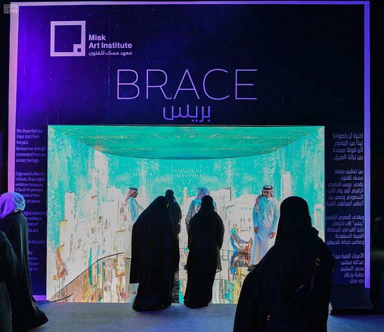 زوار الجنادرية يخوضون رحلة إلى الماضي في "مسك الخيرية"