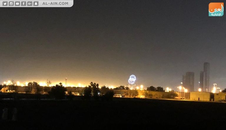 أبوظبي تطلق الألعاب النارية احتفالا ببدء العام الجديد