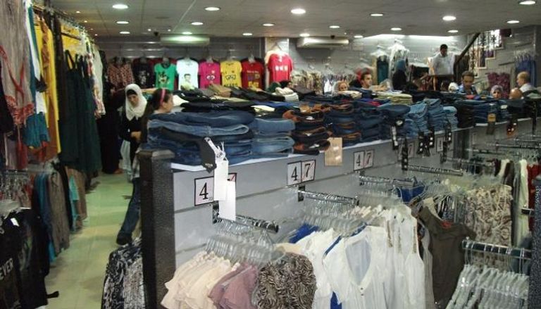 محل لبيع الملابس الجاهزة في العاصمة الأردنية - أرشيف