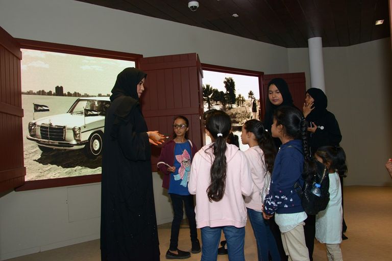 الأرشيف الوطني يشرع نوافذ "ذاكرة الوطن" على تاريخ زايد