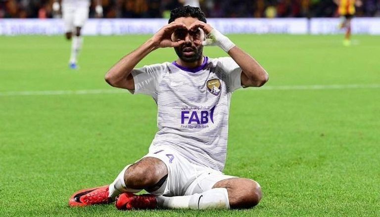 حسين الشحات لاعب العين الإماراتي 