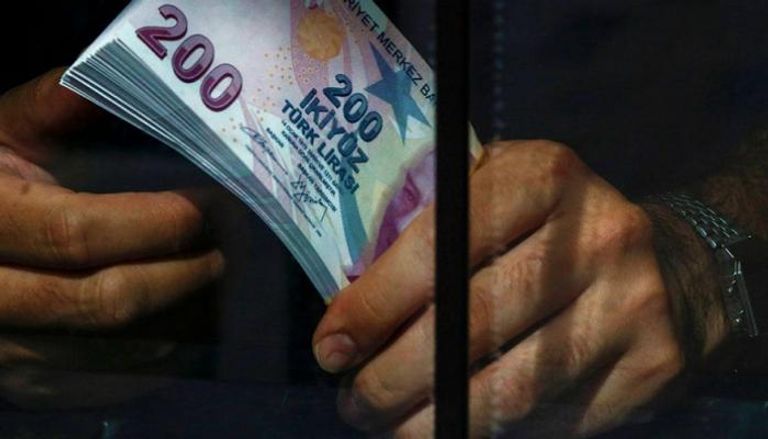الليرة التركية تتراجع أمام الدولار- أرشيفية