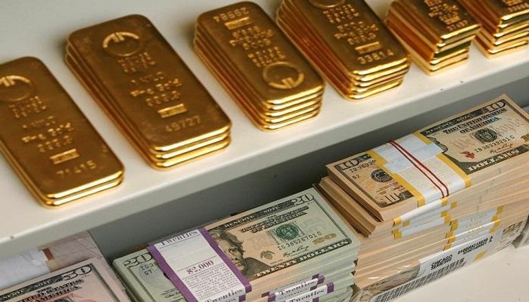 الذهب استفاد من هبوط الدولار