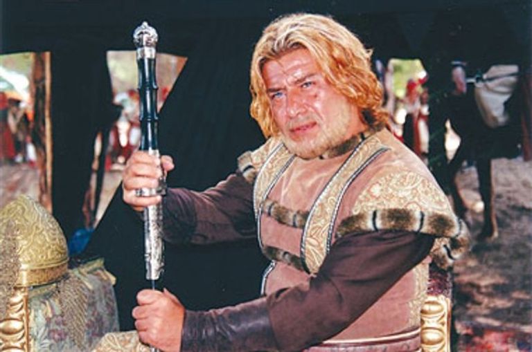 محمد محفل مع أساتذة وطلبة معهد شايو للدراسات العليا في مجال الآثار