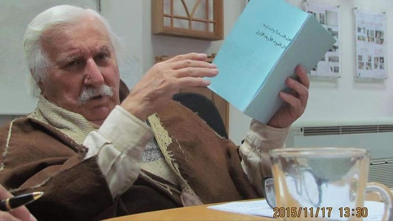 محمد محفل مع أساتذة وطلبة معهد شايو للدراسات العليا في مجال الآثار