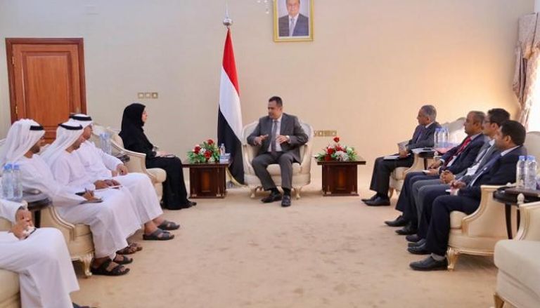 رئيس الحكومة اليمنية يستقبل وفدا إماراتيا برئاسة ريم الهاشمي