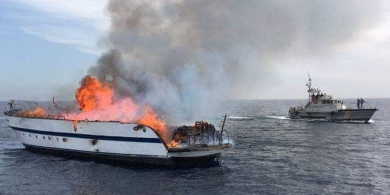 احتراق قارب بوهران إنقاذ مهاجرين جزائريين في 2018 - أرشيفية
