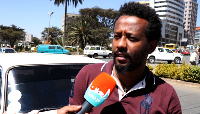 طرازات قديمة من "لادا" تزاحم أحدث سيارات الأجرة في أديس أبابا