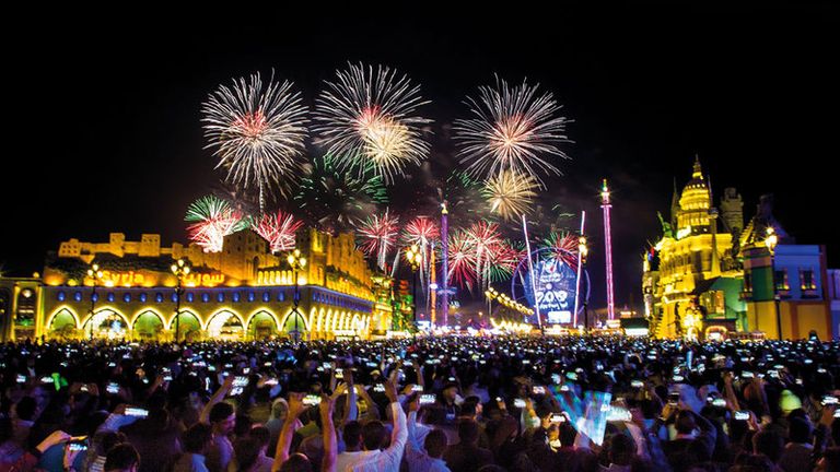 دبي تبهر العالم بأرقام قياسية