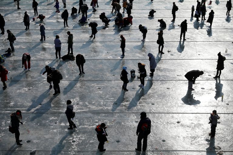 مهرجان الصيد على الجليد في كوريا الجنوبية