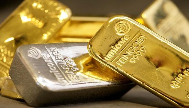 الذهب يتراجع من أعلى مستوى في 6 أشهر