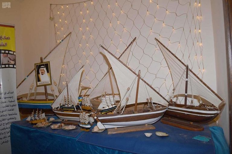 عبدالعزيز حلواني صانع السفن الشراعية