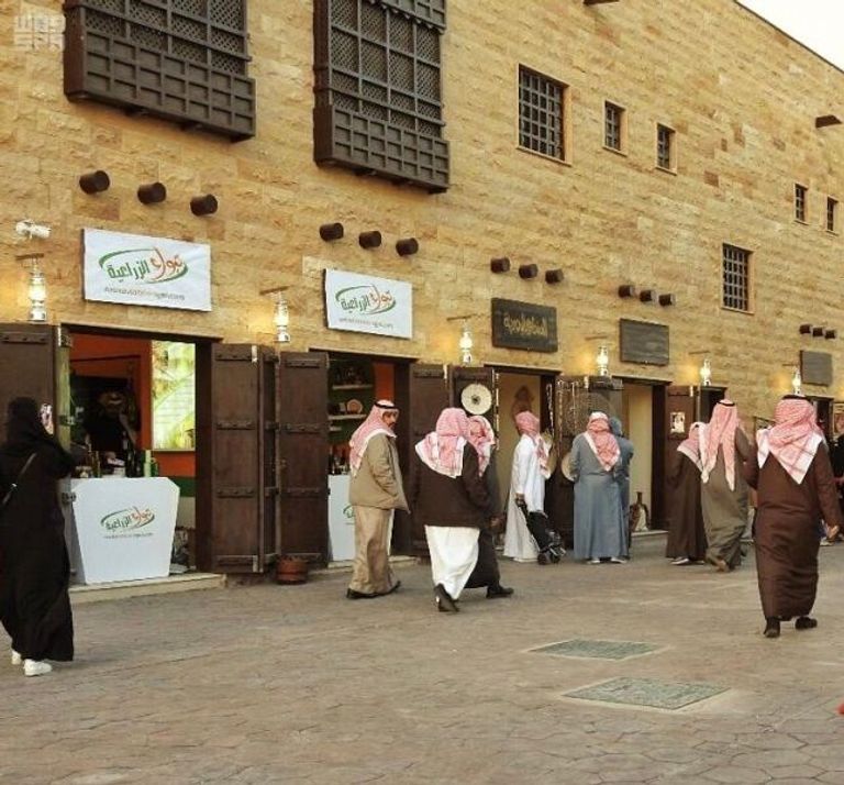 عبدالعزيز حلواني صانع السفن الشراعية