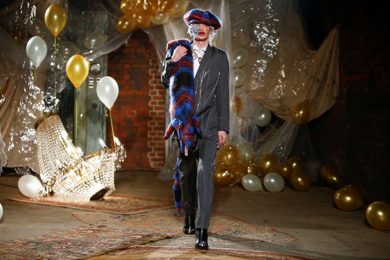 أحدث وأغرب الصيحات في أسبوع الموضة لأزياء الرجال بلندن