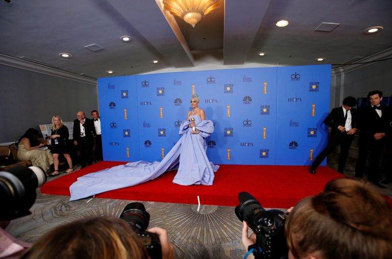 ليدي جاجا تفوز بجائزة جولدن جلوب