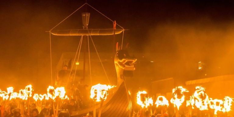 مهرجان النار.. إحياء لذكرى الفايكينج في اسكتلندا