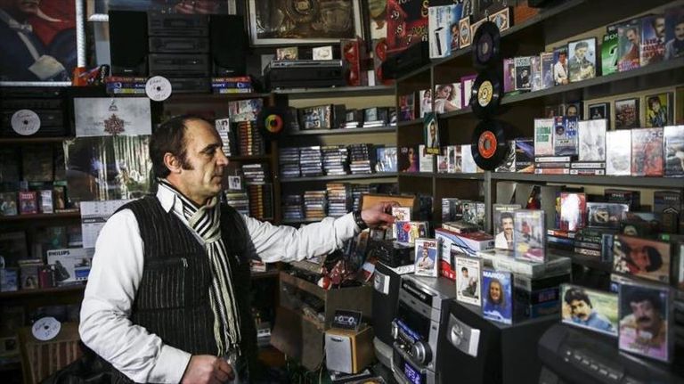 البائع التركي محمد كوج أوغلو بائع أردني لا يزال يبيع شرائط الكاسيت