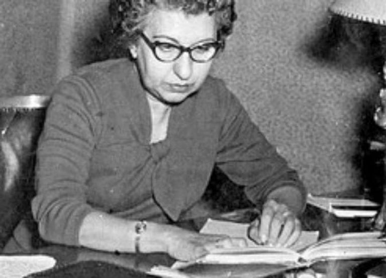 ملصق دورة اليوبيل الذهبي لمعرض القاهرة الدولي للكتاب