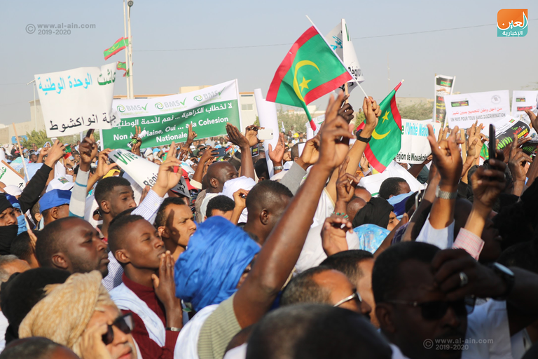 الرئيس الموريتاني محمد ولد عبدالعزيز وسط الحشود في نواكشوط