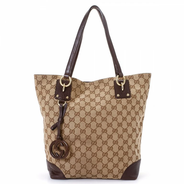 7 موديلات لأجمل حقائب شتاء 2019