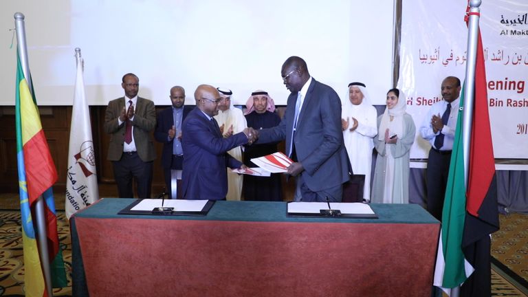 ميرزا الصايغ عضو هيئة آل مكتوم الخيرية