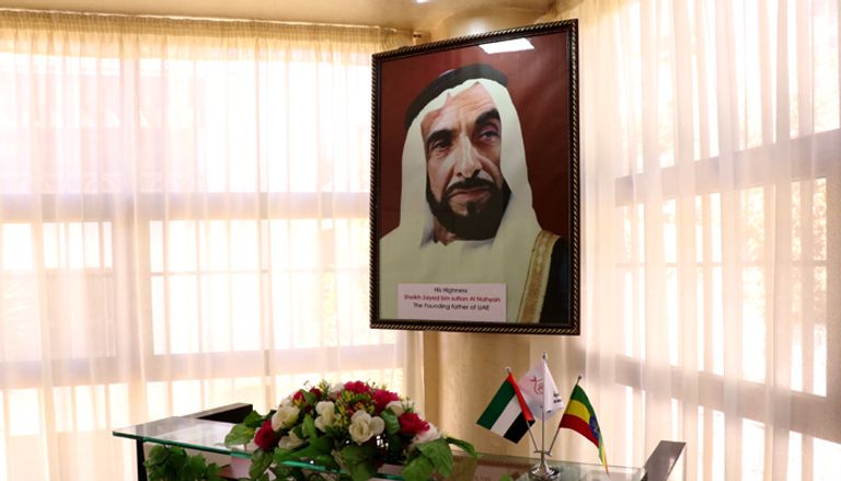 ميرزا الصايغ عضو هيئة آل مكتوم الخيرية