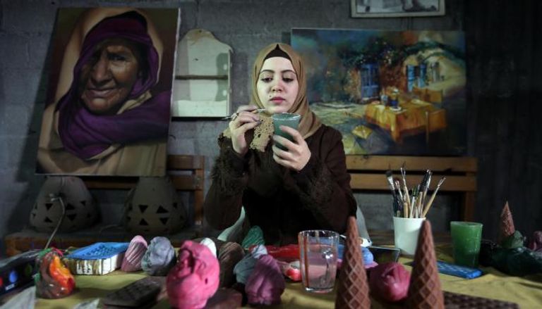 الفنانة الفلسطينية دعاء قشطة
