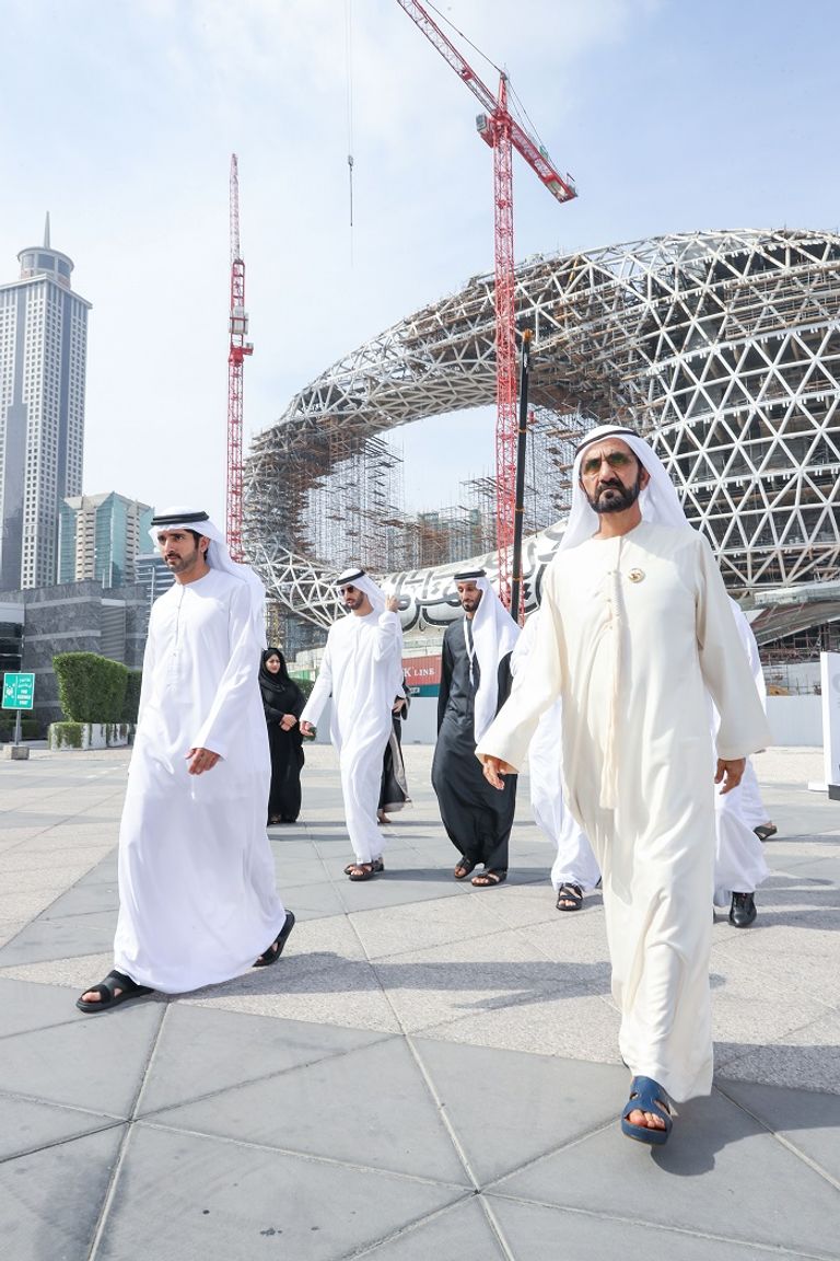 محمد بن راشد يتابع سير العمل ومراحل الإنجاز بمشاريع مؤسسة دبي للمستقبل