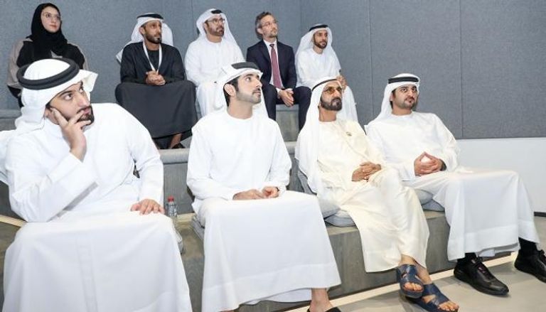 محمد بن راشد يتابع سير العمل ومراحل الإنجاز بمشاريع مؤسسة دبي للمستقبل