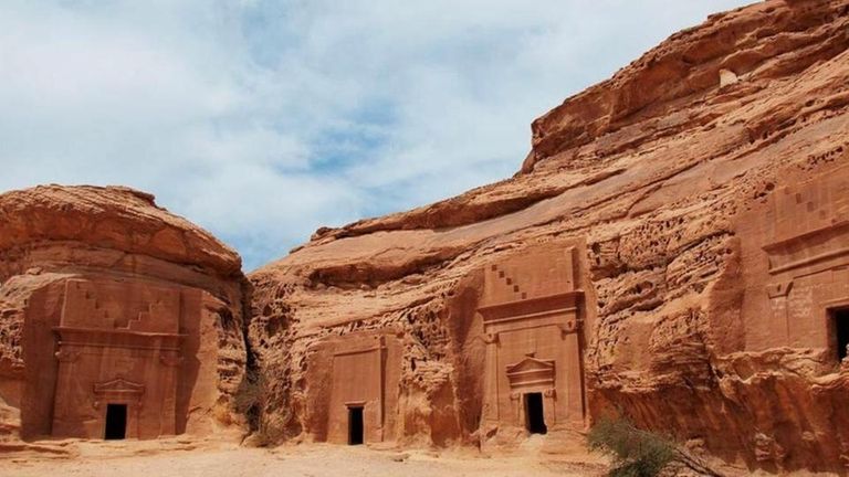 مدينة العلا التاريخية نافذة السياحة السعودية نحو العالمية