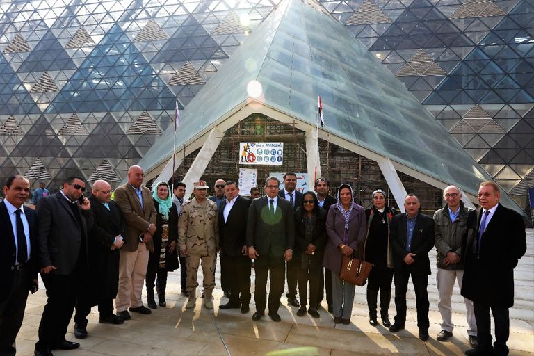 جانب من زيارة الوفد البرلماني المصري للمتحف المصري الكبير