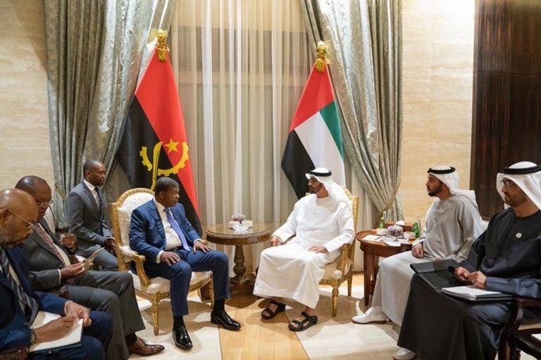 جانب من لقاء الشيخ محمد بن زايد آل نهيان وجواو مانويل لورينسو