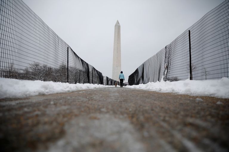 الثلوج تغطي البيت الأبيض في واشنطن