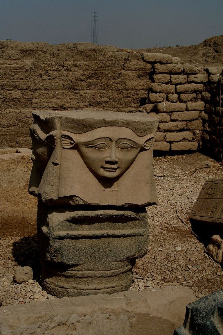 معبد دندرة من الخارج - صورة أرشيفية