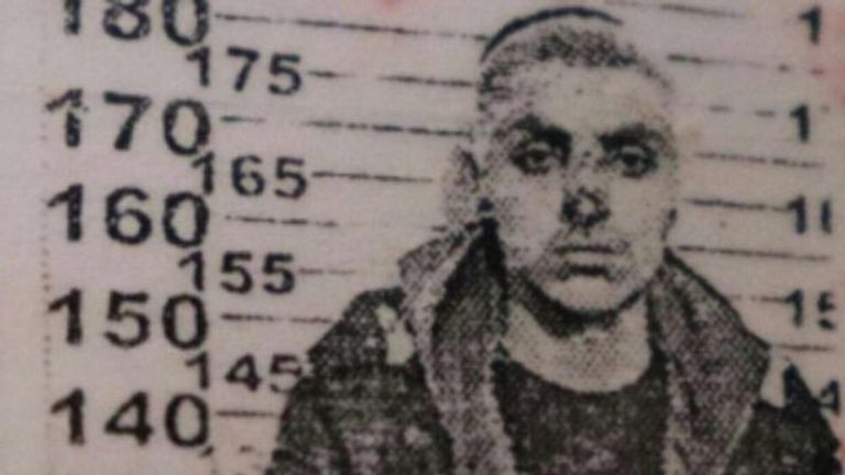 صور حديثة تفضح تعذيب إيران لمعتقلين صوفيين قبل أشهر مصادمات بين الدراويش وقوات أمن إيرانية- أرشيف