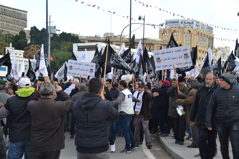 رايات الإرهاب تغزو شارع الحبيب بورقيبة في تونس