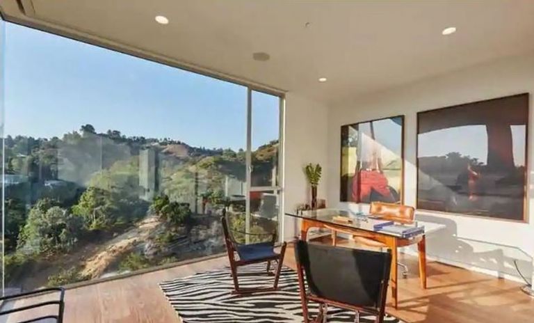 قصر بـ٦.٥ مليون دولار هدية نيك جوناس لبريانكا تشوبرا