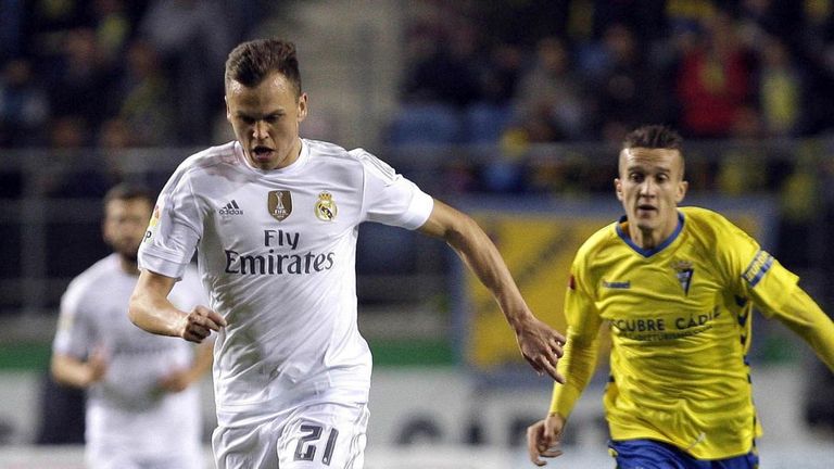 تشومي لاعب برشلونة