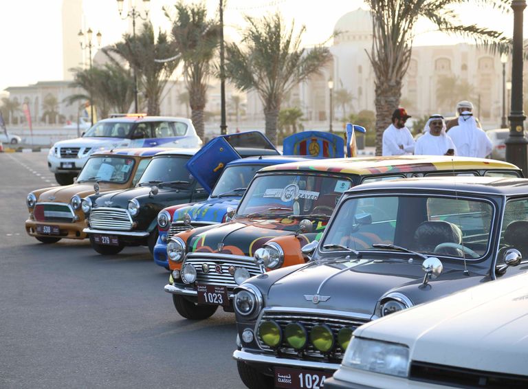جانب من معرض السيارات الكلاسيكية في جزيرة العلم