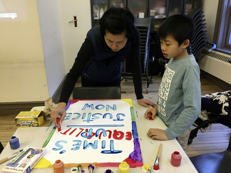 "مسيرة النساء" تحاول التعبئة للتظاهر ضد سياسات ترامب رغم الانقسامات