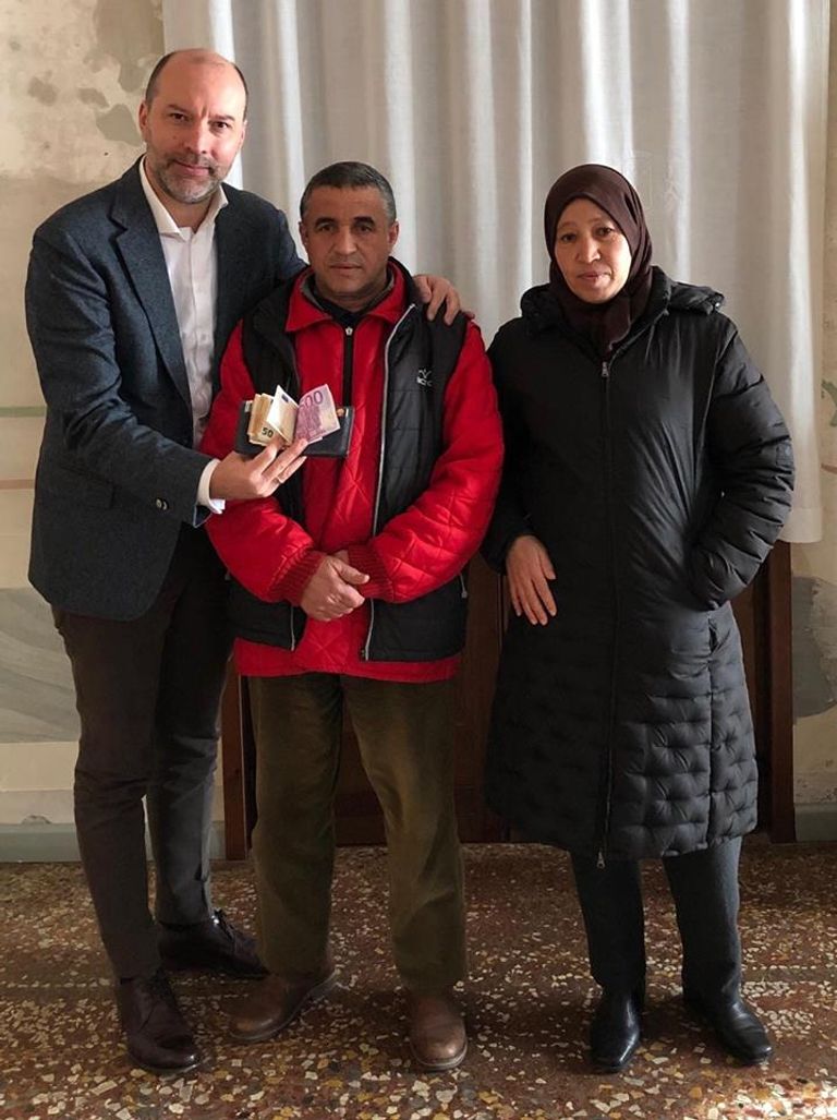 مغربي يعيد محفظة بها 900 يورو لصاحبها فيحصل على وظيفة - صورة أرشيفية