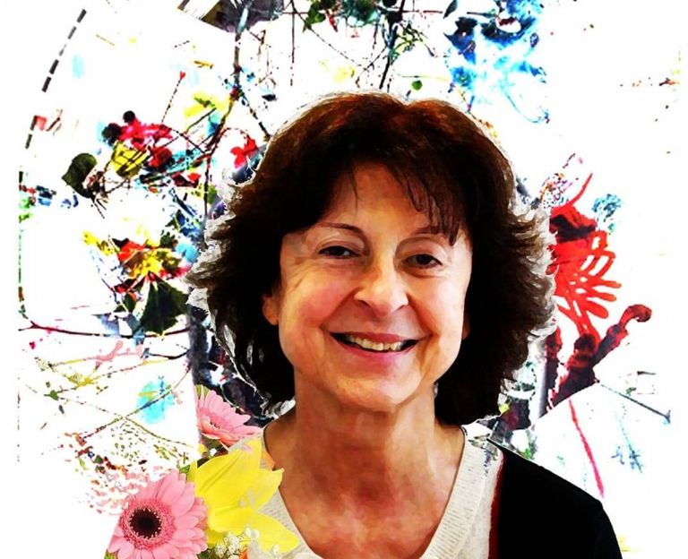 الروائية اللبنانية مي منسَّي