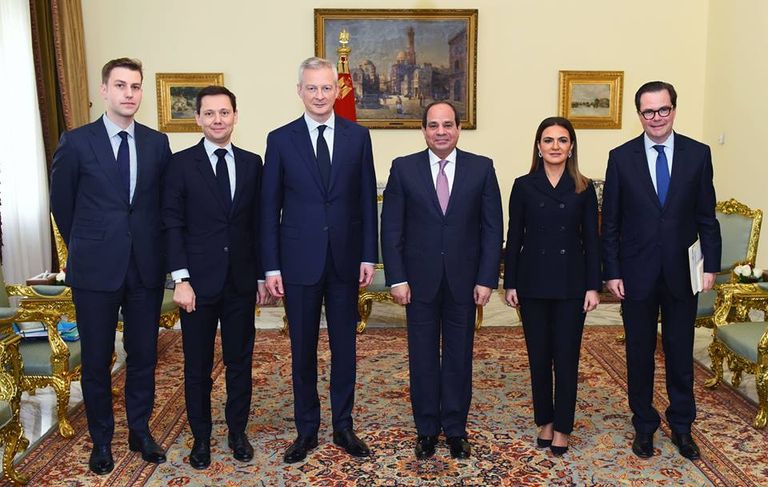الرئيس السيسي خلال استقباله وزير الاقتصاد والمالية الفرنسي الرئيس المصري عبد الفتاح السيسي ووزير الاقتصاد والمالية الفرنسي