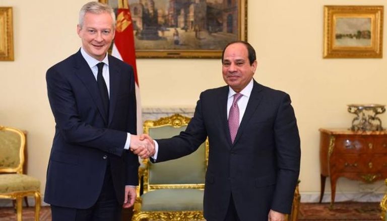 الرئيس المصري عبد الفتاح السيسي ووزير الاقتصاد والمالية الفرنسي 