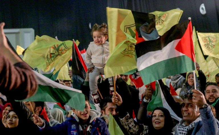 حفل زفاف جماعي للاجئين الفلسطينيين في لبنان