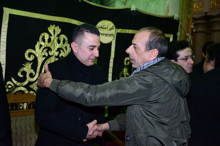 يسرا تقدم واجب العزاء للفنان أحمد سعيد عبدالغني