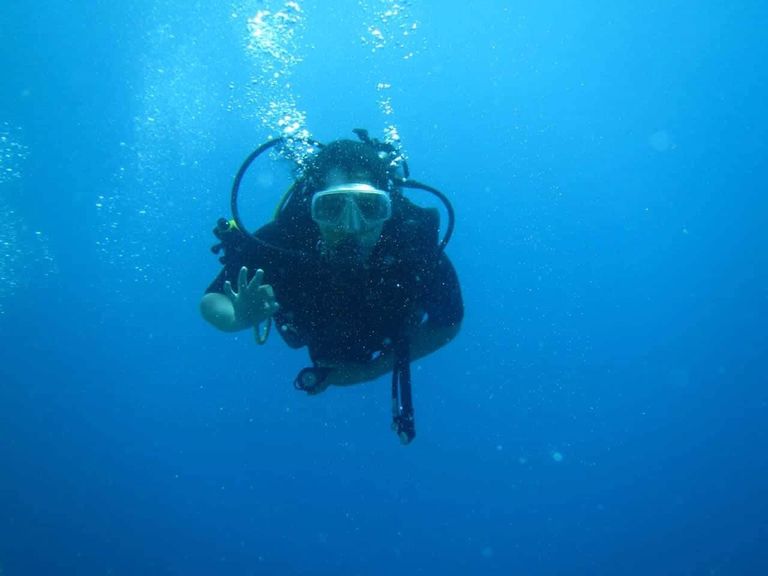 فيروز أصغر مشرفة غطس في مصر