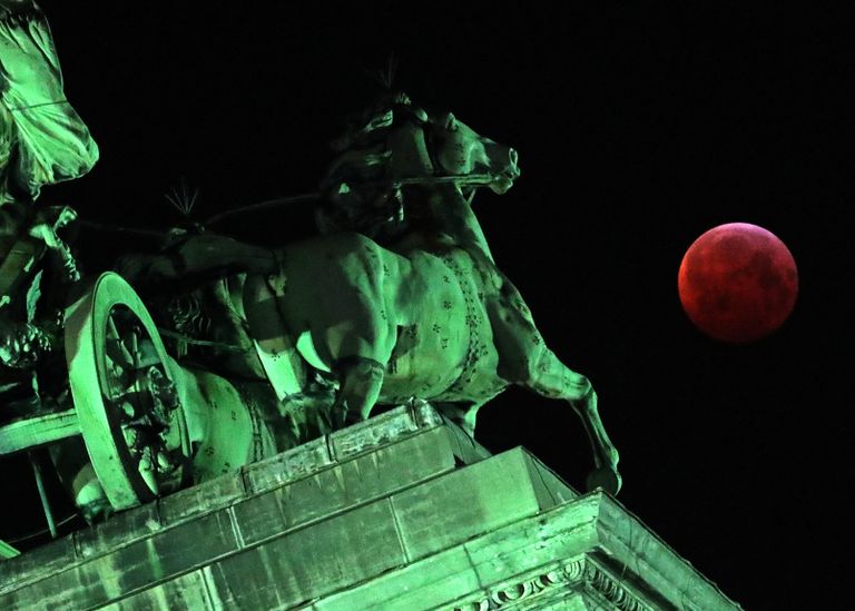 العالم يتابع ظاهرة